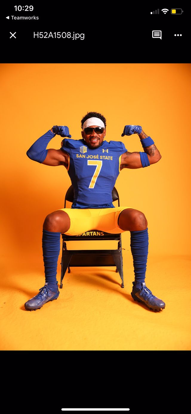 Athlete profile featured image number 3 of 5