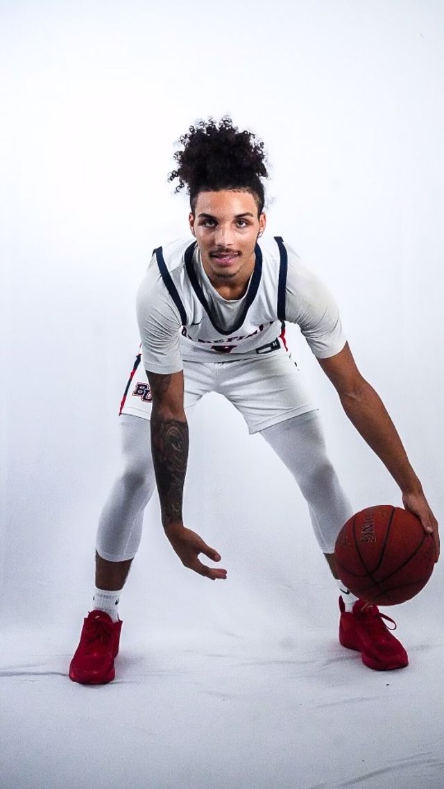 Athlete profile featured image number 3 of 5