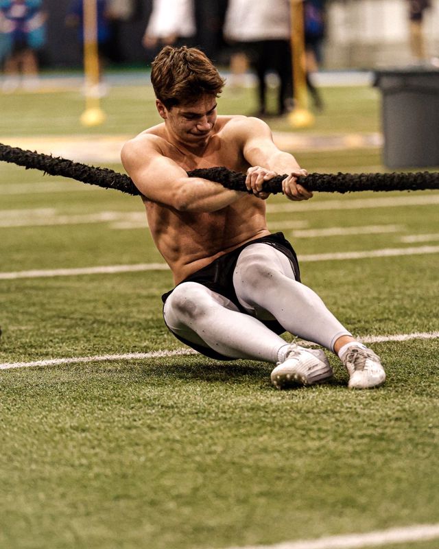 Athlete profile featured image number 1 of 5