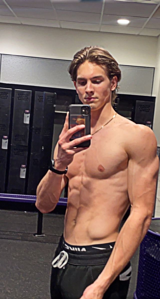 Athlete profile featured image number 2 of 5