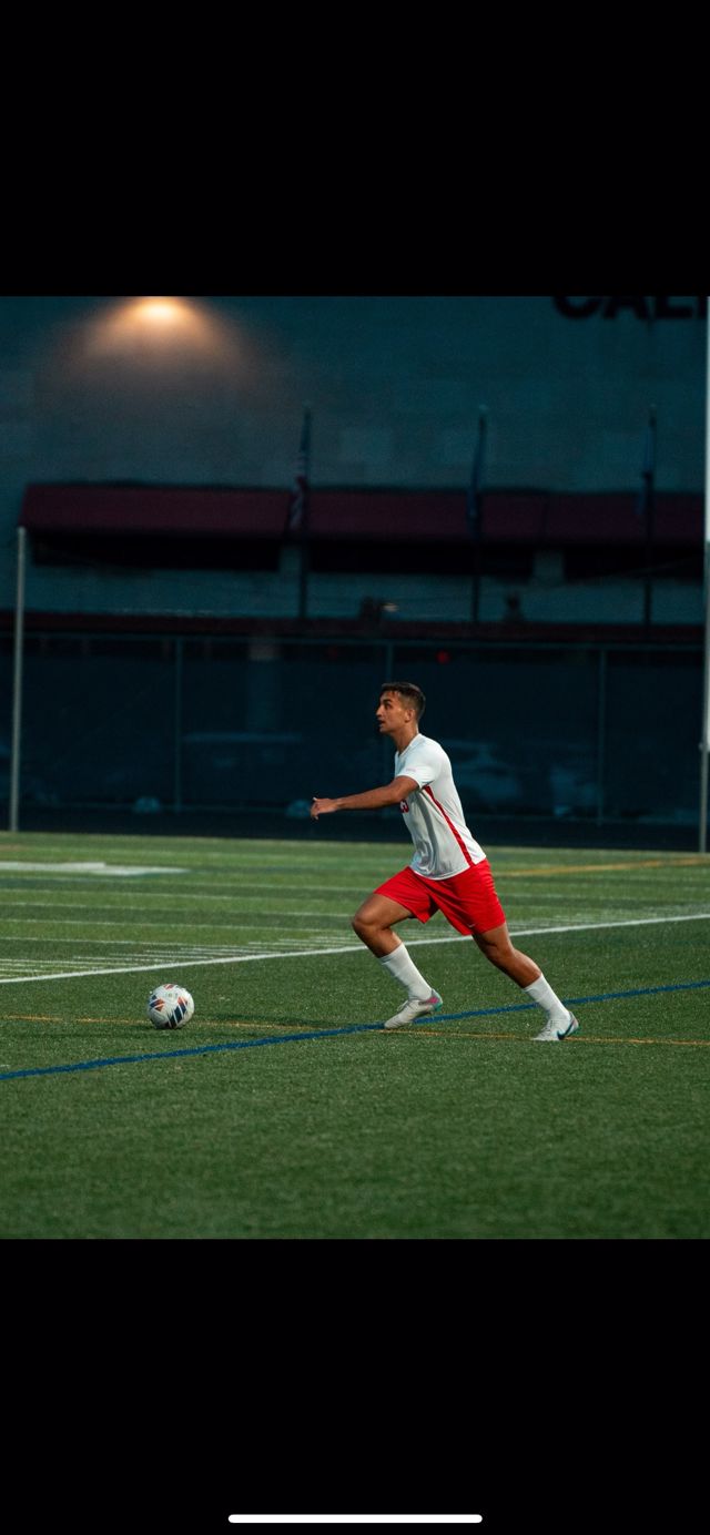 Athlete profile featured image number 1 of 4