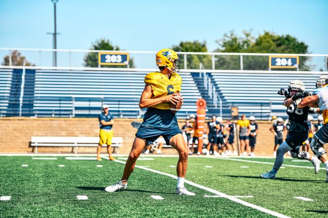 Athlete profile featured image number 2 of 5