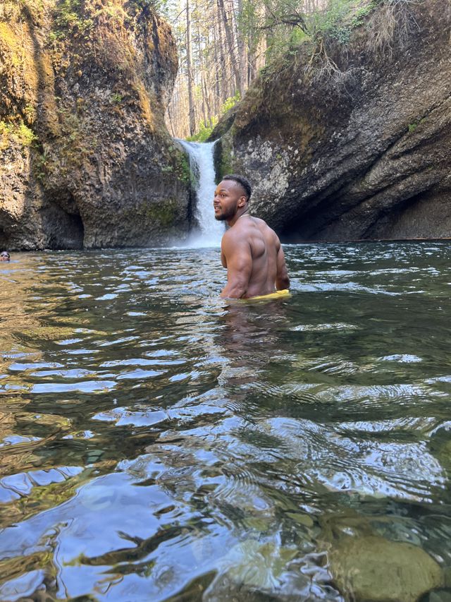 Athlete profile featured image number 4 of 8