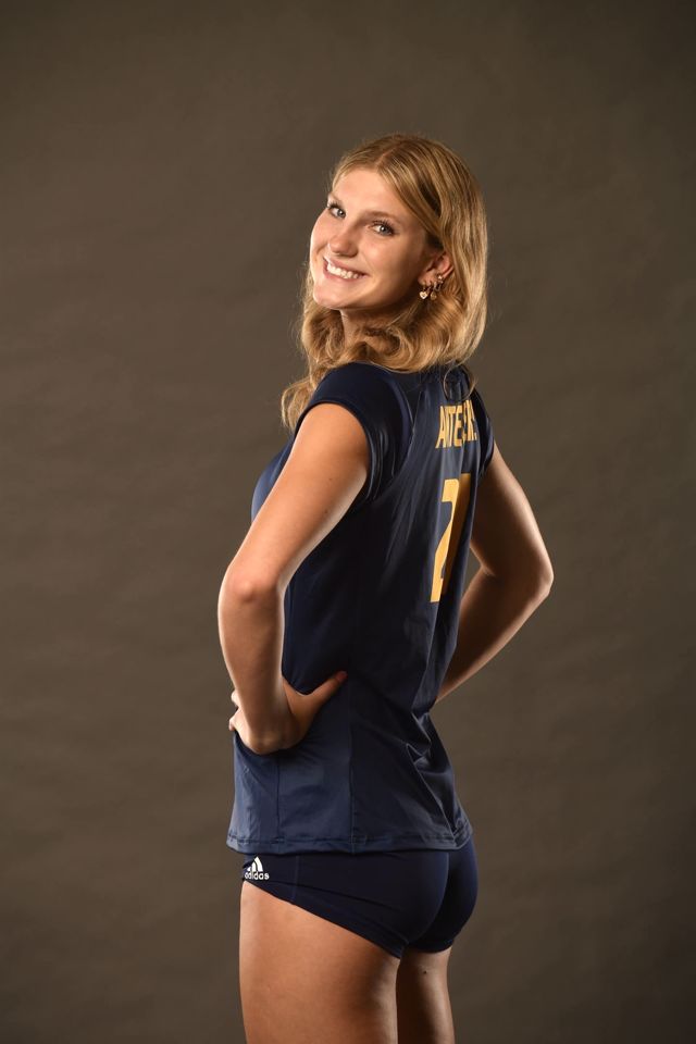 Athlete profile featured image number 4 of 5