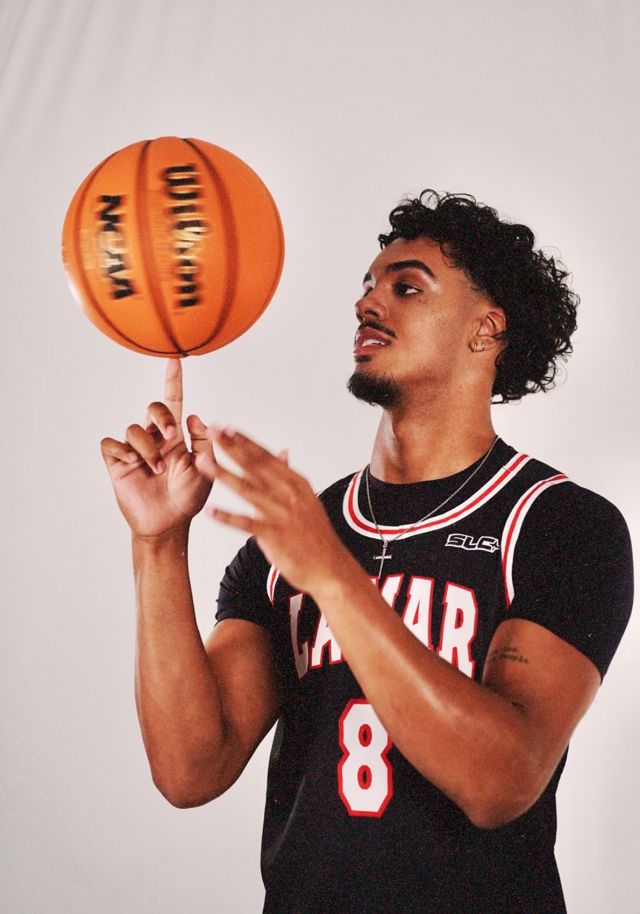 Athlete profile featured image number 1 of 5