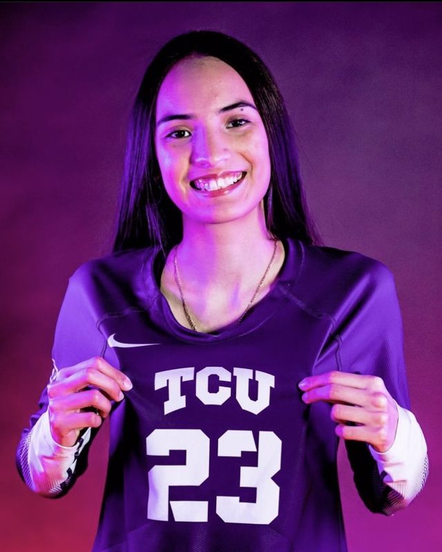 Athlete profile featured image number 1 of 17