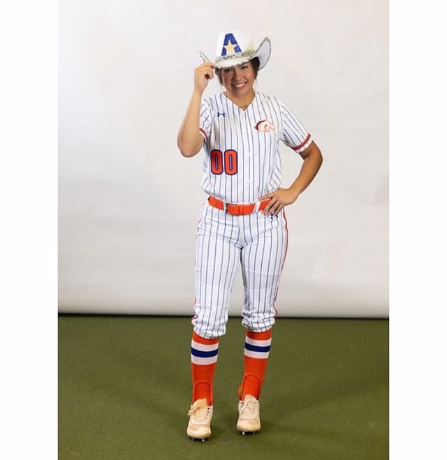 Athlete profile featured image number 2 of 4