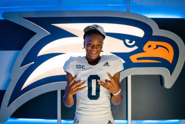 Athlete profile featured image number 1 of 5