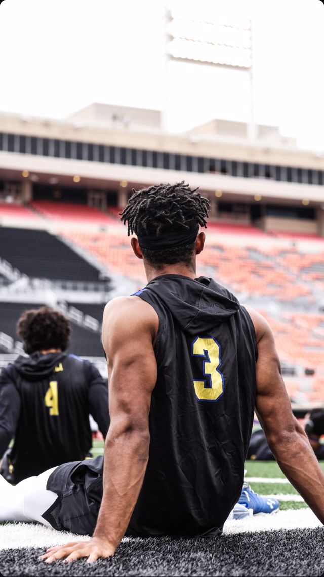 Athlete profile featured image number 2 of 5