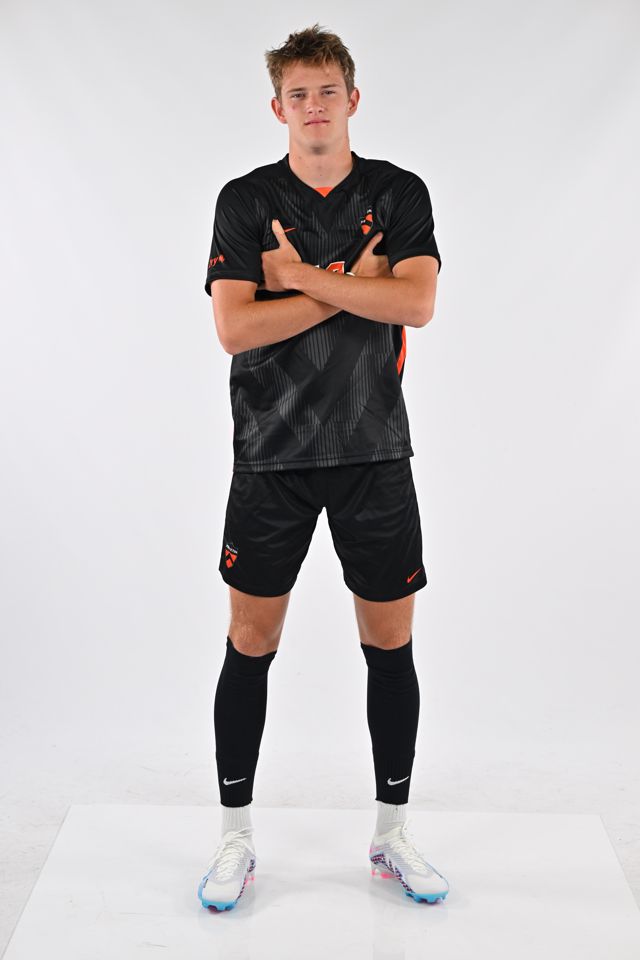 Athlete profile featured image number 1 of 7