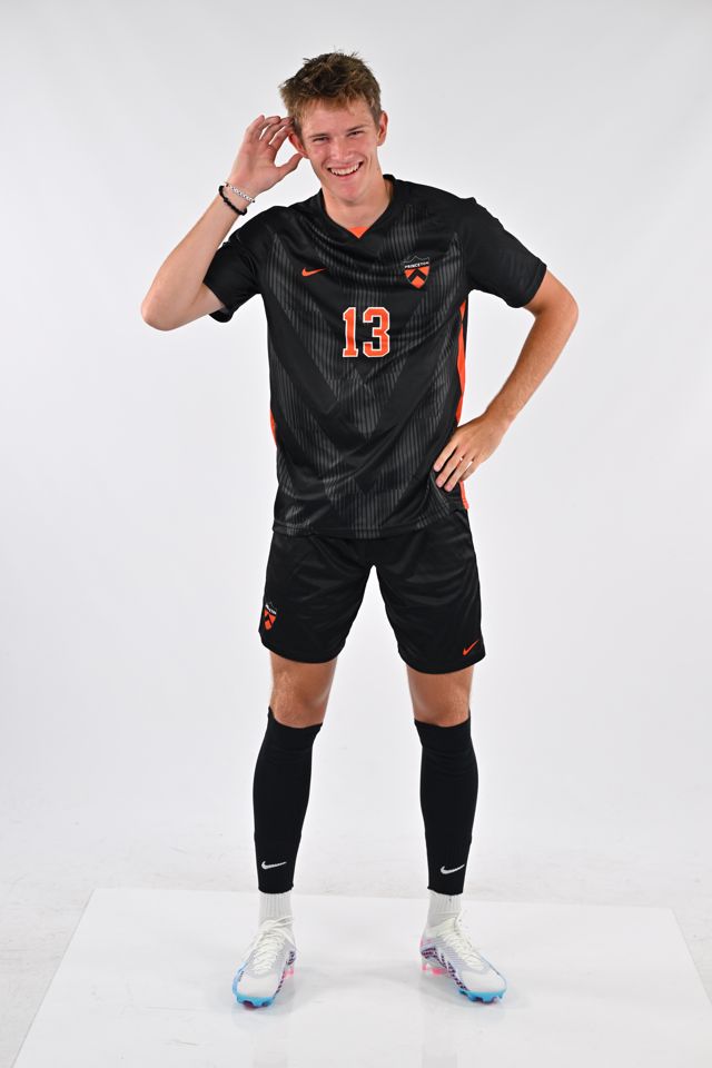 Athlete profile featured image number 3 of 7