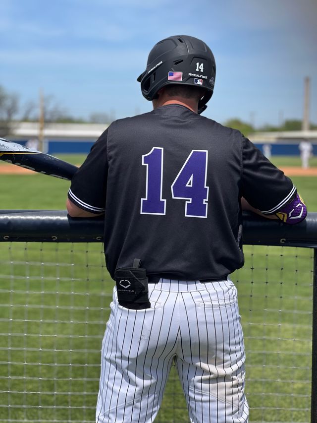 Athlete profile featured image number 2 of 4