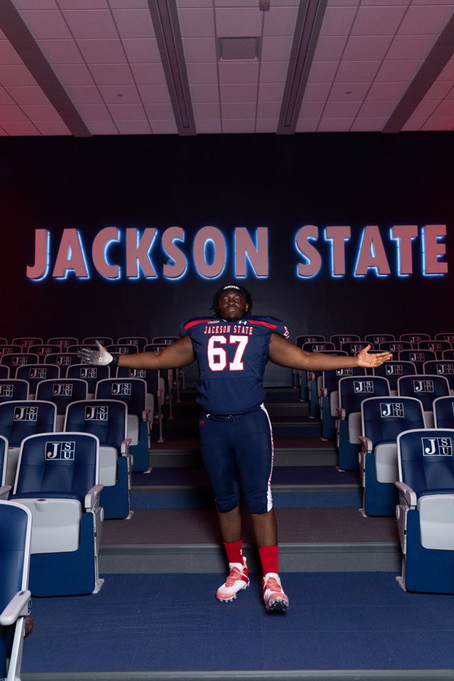 Athlete profile featured image number 1 of 5