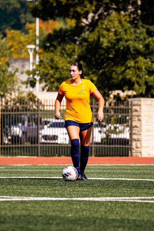 Athlete profile featured image number 1 of 4