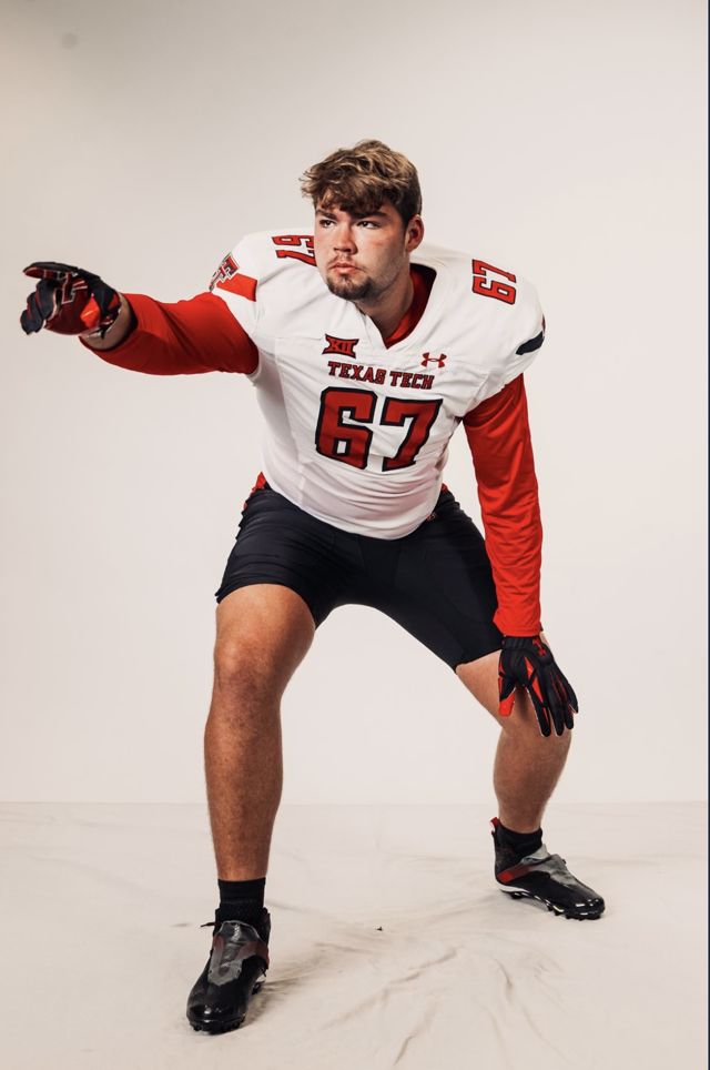 Athlete profile featured image number 1 of 4