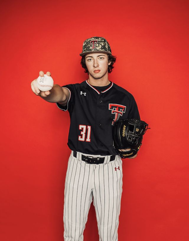 Athlete profile featured image number 2 of 4