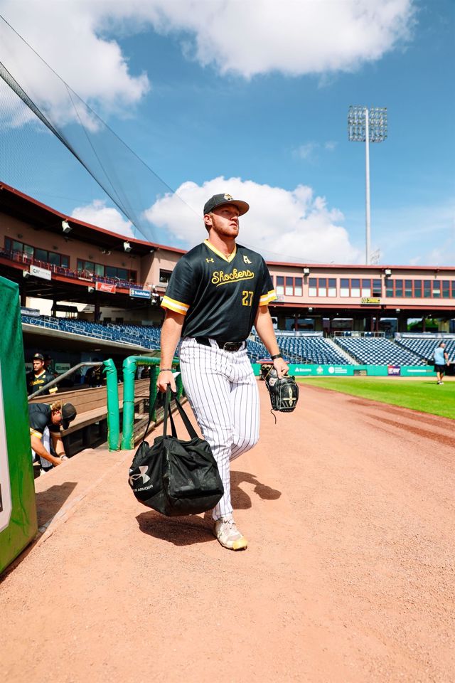 Athlete profile featured image number 1 of 5