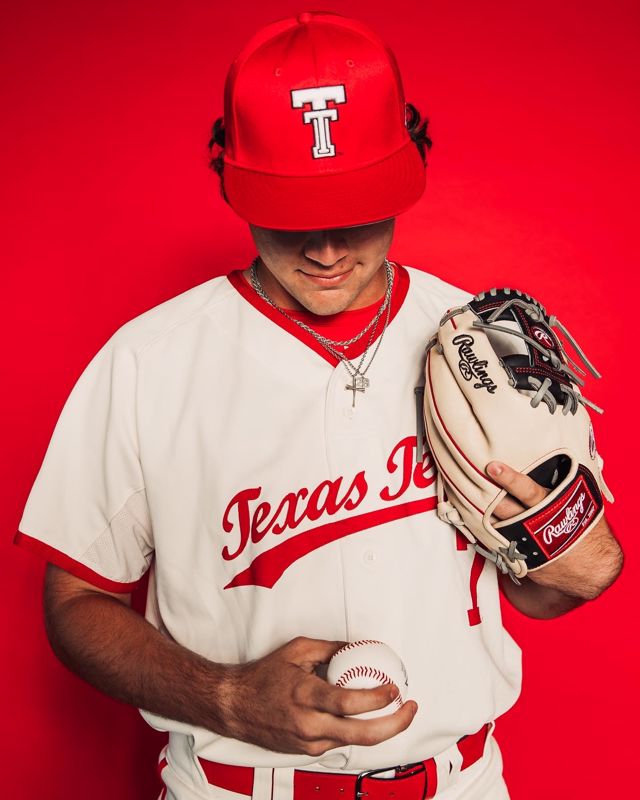 Athlete profile featured image number 1 of 5