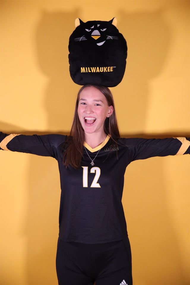 Athlete profile featured image number 2 of 4