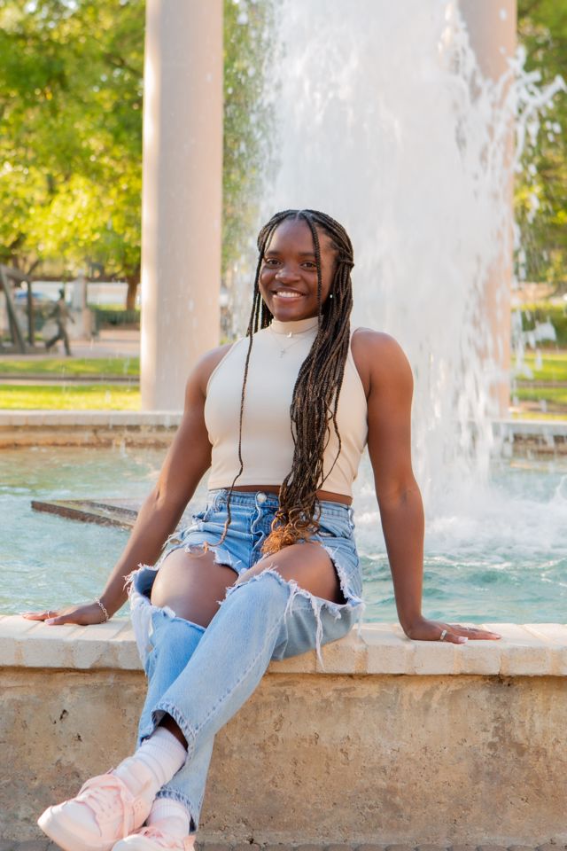 Athlete profile featured image number 2 of 4