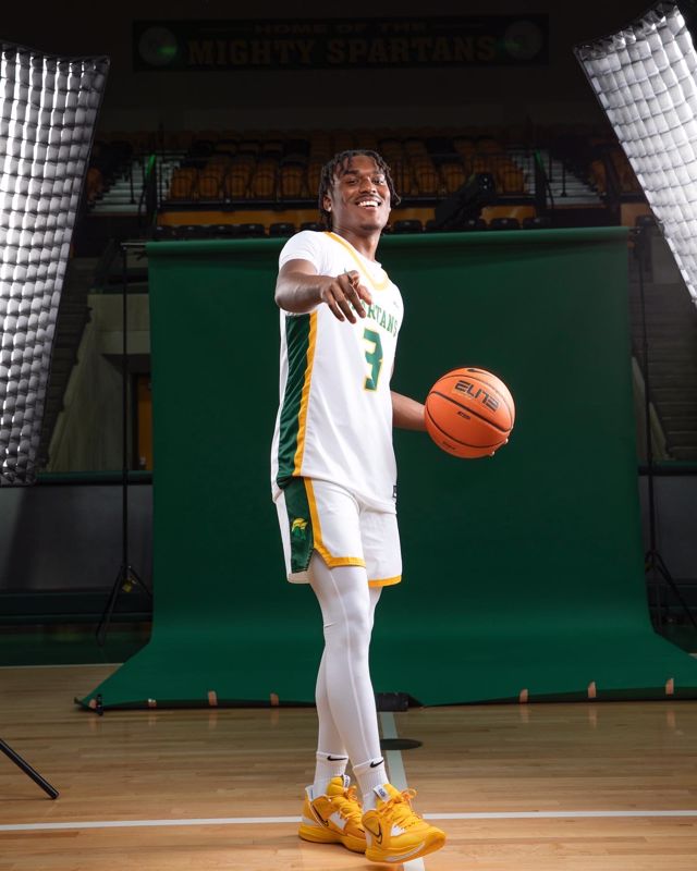 Athlete profile featured image number 4 of 4
