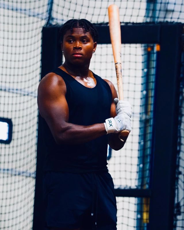 Athlete profile featured image number 1 of 5