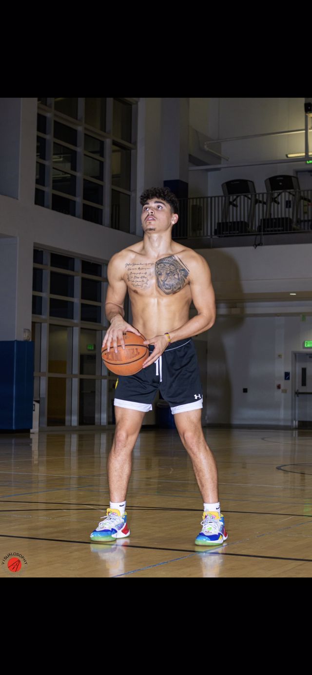 Athlete profile featured image number 2 of 5