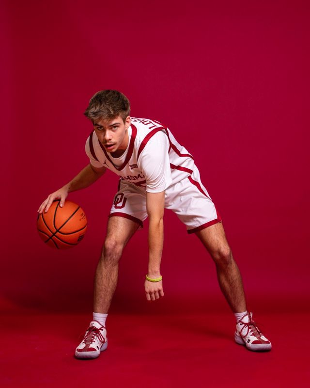 Athlete profile featured image number 1 of 4