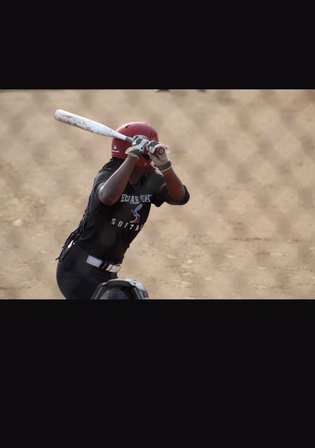 Athlete profile featured image number 2 of 4