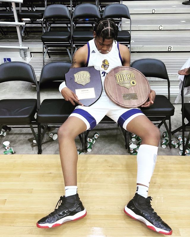 Athlete profile featured image number 3 of 4