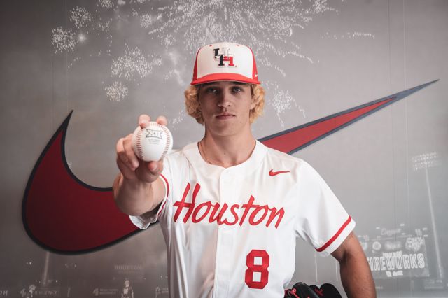 Athlete profile featured image number 3 of 4