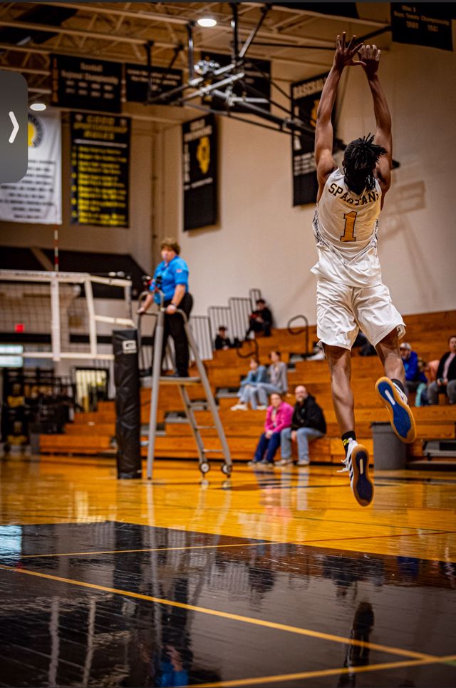 Athlete profile featured image number 3 of 5