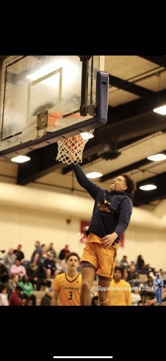 Athlete profile featured image number 1 of 4