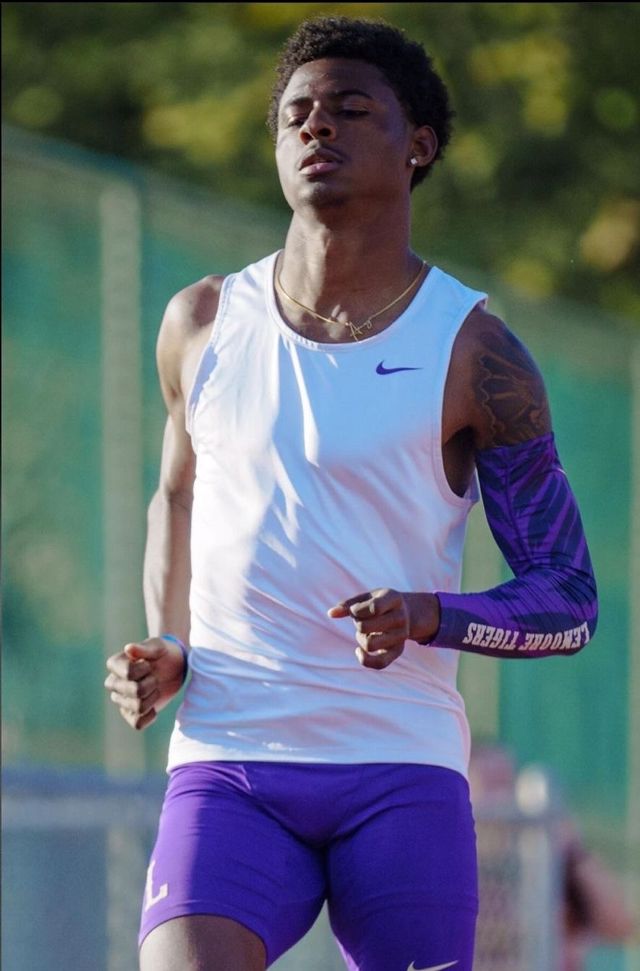 Athlete profile featured image number 1 of 5