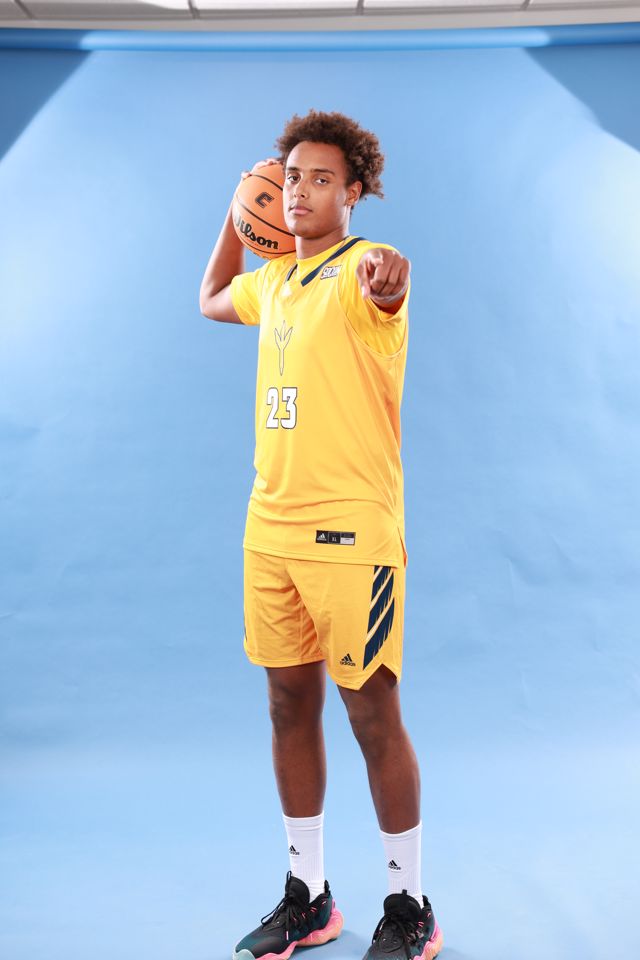 Athlete profile featured image number 2 of 4