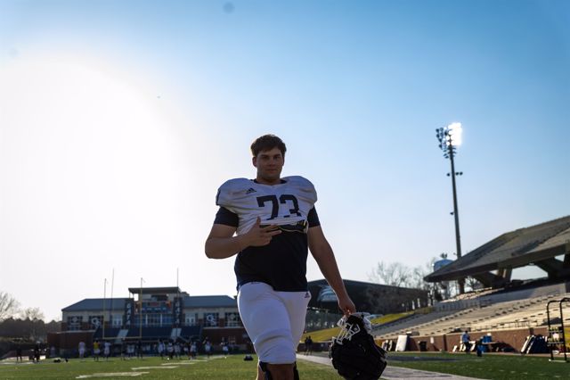 Athlete profile featured image number 1 of 4