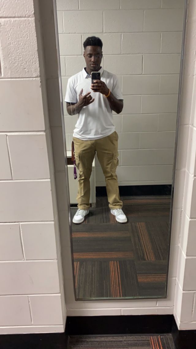 Athlete profile featured image number 1 of 4