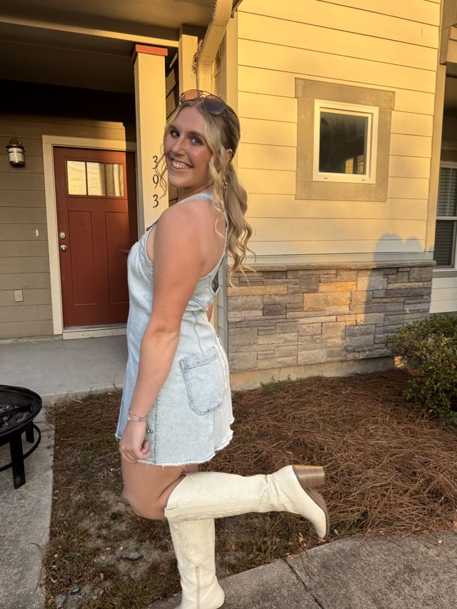 Athlete profile featured image number 3 of 4