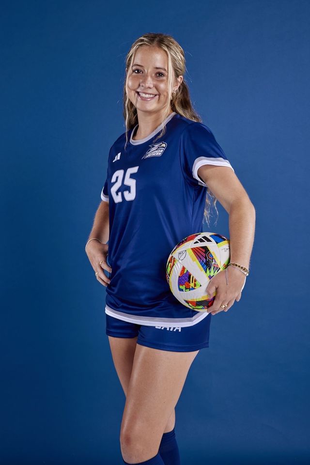 Athlete profile featured image number 2 of 4