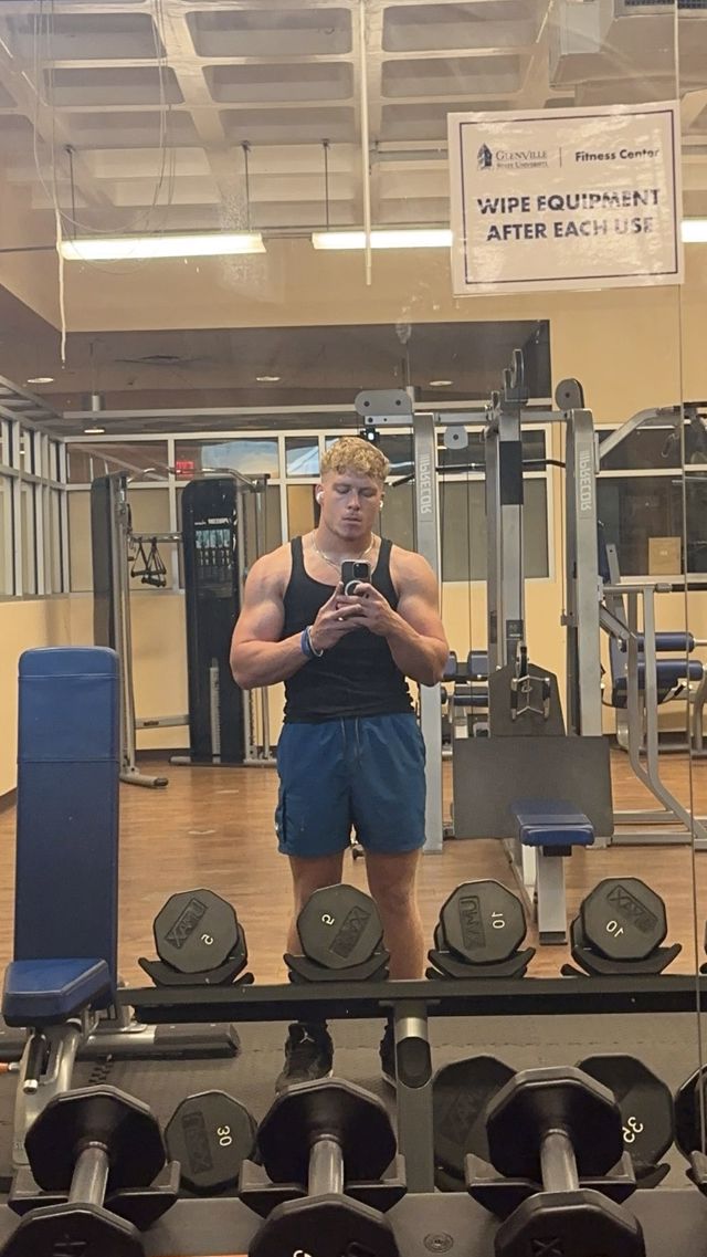 Athlete profile featured image number 5 of 8