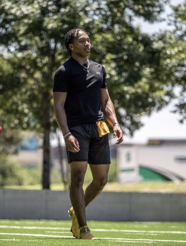 Athlete profile featured image number 1 of 4