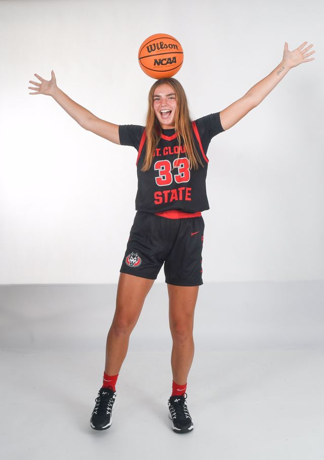 Athlete profile featured image number 1 of 5