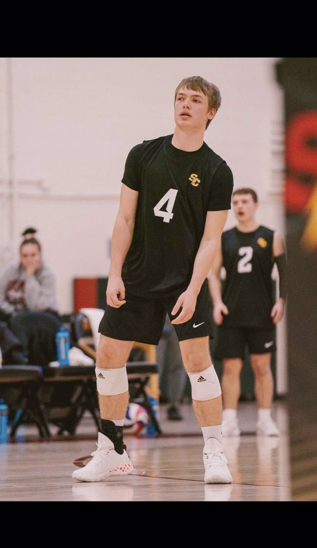 Athlete profile featured image number 2 of 4