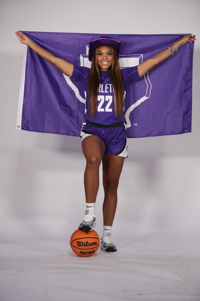 Athlete profile featured image number 2 of 4