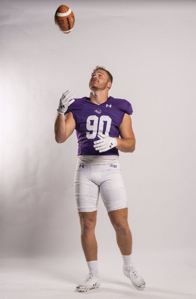 Athlete profile featured image number 2 of 5
