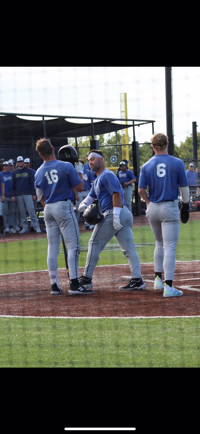 Athlete profile featured image number 3 of 6