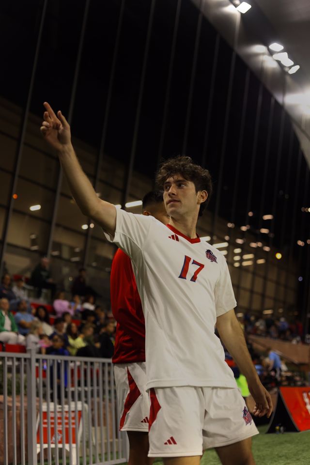 Athlete profile featured image number 2 of 5