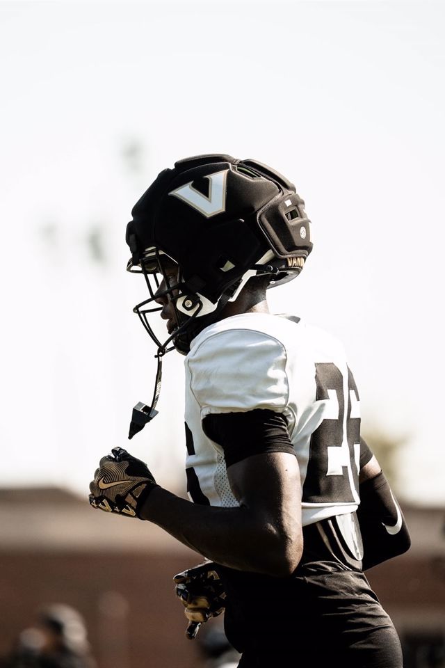 Athlete profile featured image number 3 of 4