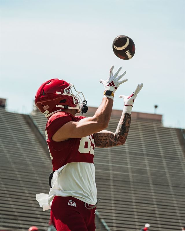 Athlete profile featured image number 2 of 5