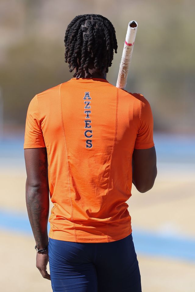 Athlete profile featured image number 2 of 5